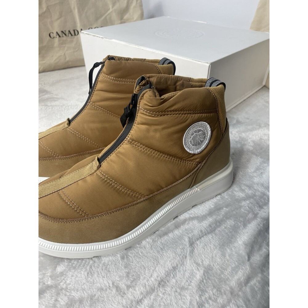 Canada Goose White Label Cypress Puffer Boots  New W/ Box Sandal Wood White Sz 9